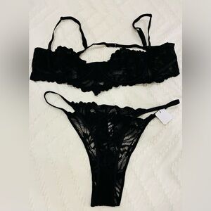 Black Lace Lingerie Set.  Women 2x lace romance